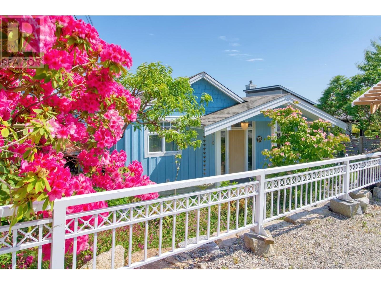 Property at 616 SEAVIEW ROAD image 3