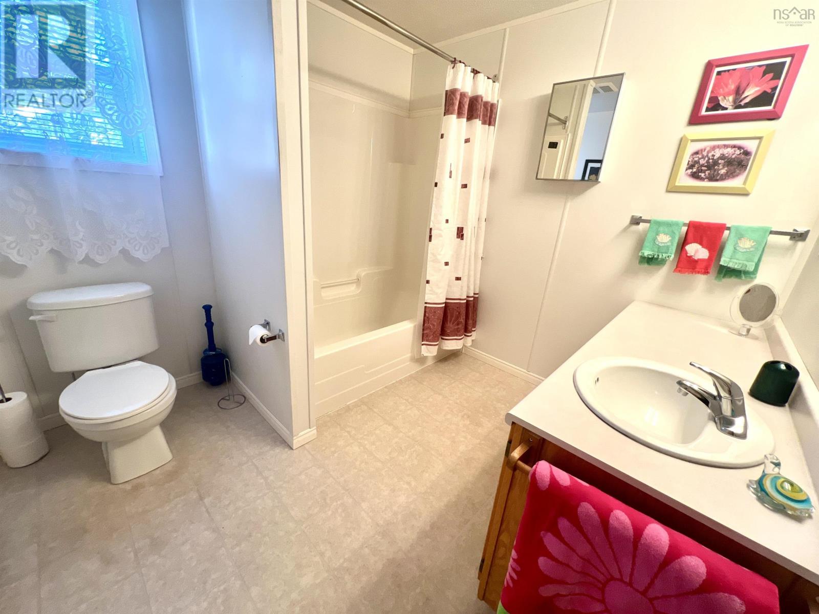 21 Third Street, Howie Centre, Nova Scotia  B1L 1C9 - Photo 10 - 202406385