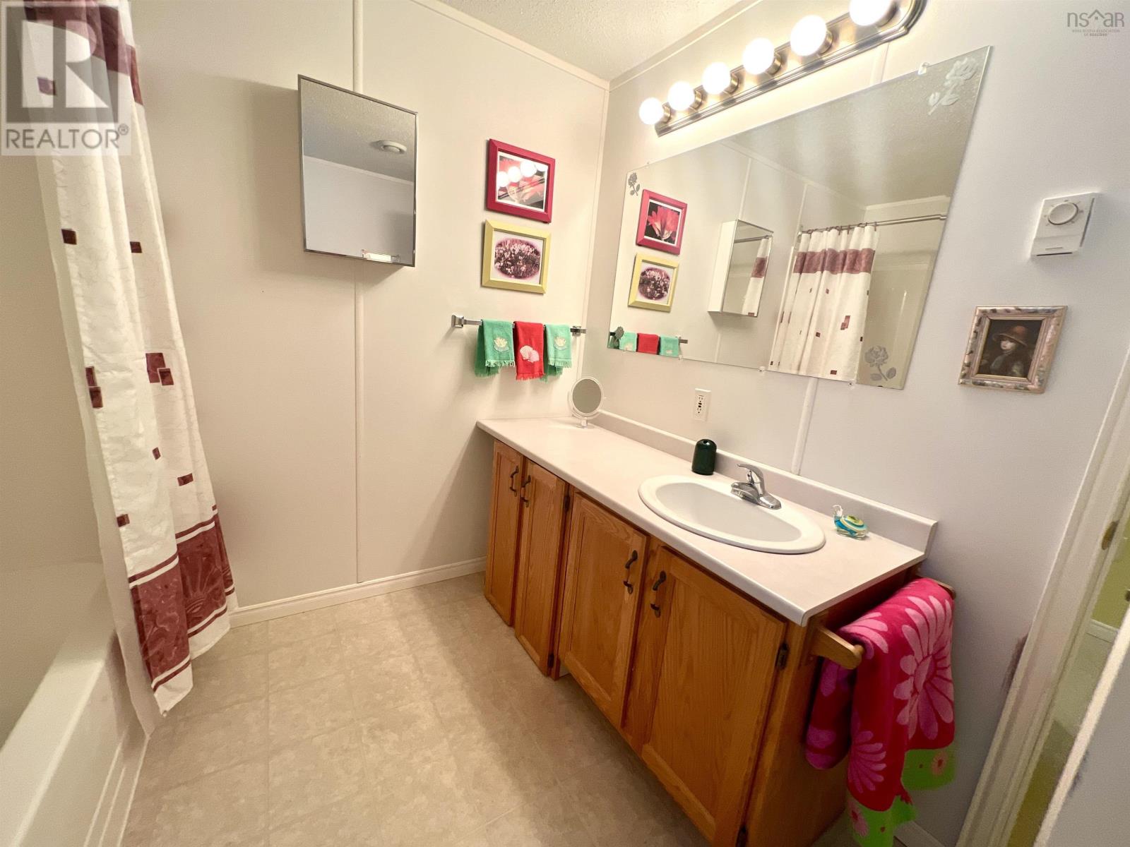 21 Third Street, Howie Centre, Nova Scotia  B1L 1C9 - Photo 11 - 202406385