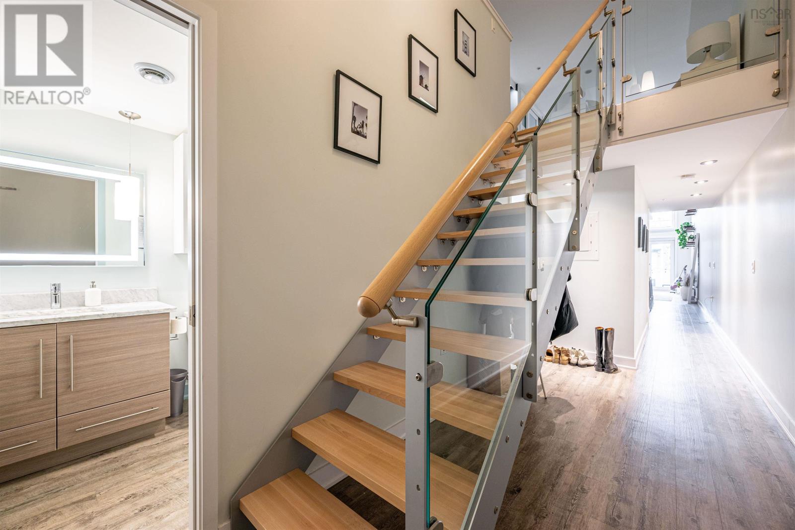 218 5662 Roberts Street, Halifax, Nova Scotia  B3K 0E3 - Photo 2 - 202406389