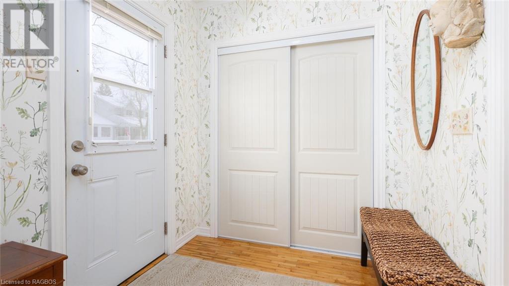 320 Beattie Street, Owen Sound, Ontario  N4K 6K3 - Photo 4 - 40553891