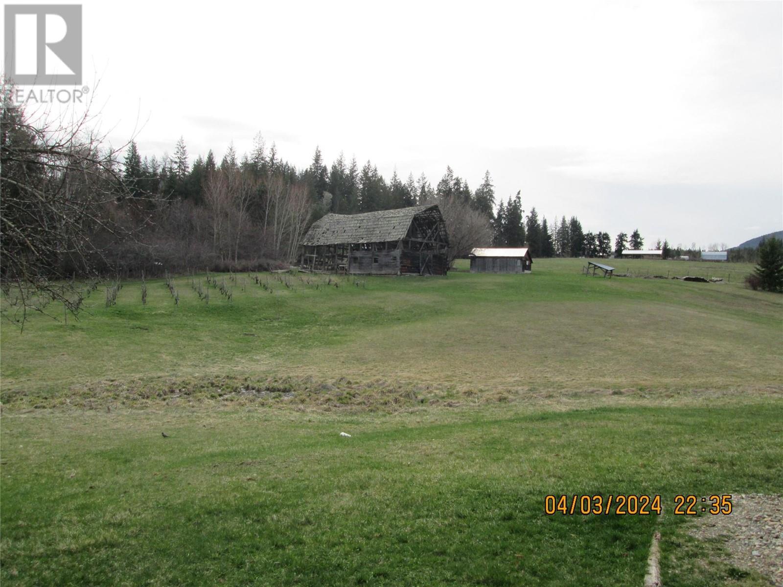 4400 10 Avenue Ne, Salmon Arm, British Columbia    - Photo 80 - 10309225