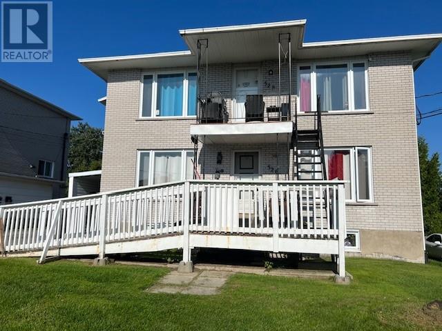 526,526A,526B,528 WELLESLY STREET, hawkesbury, Ontario