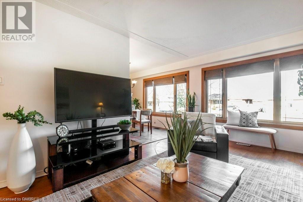 195 Bendamere Avenue, Hamilton, Ontario  L9C 1N6 - Photo 7 - 40567481