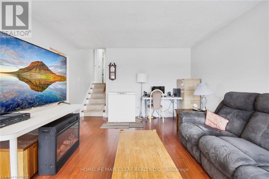 17 Villeneuve Crescent, London, Ontario  N5V 1M7 - Photo 7 - 40567730