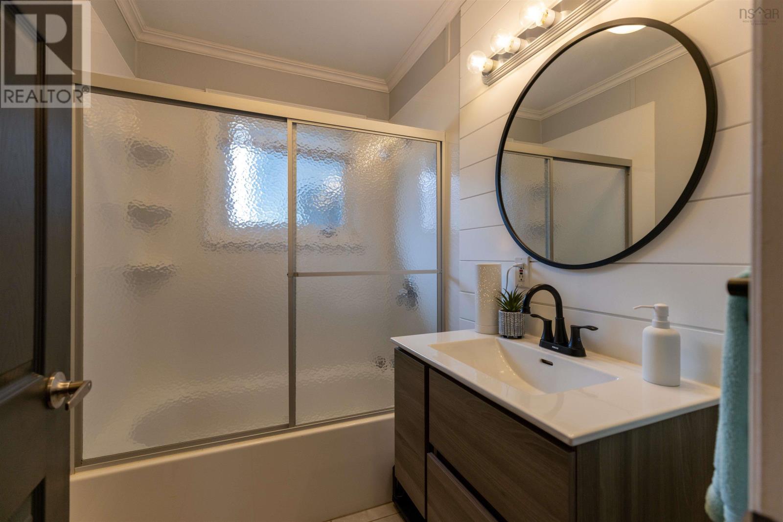 33 Gisborne Street, North Sydney, Nova Scotia  B2A 2E1 - Photo 15 - 202406405