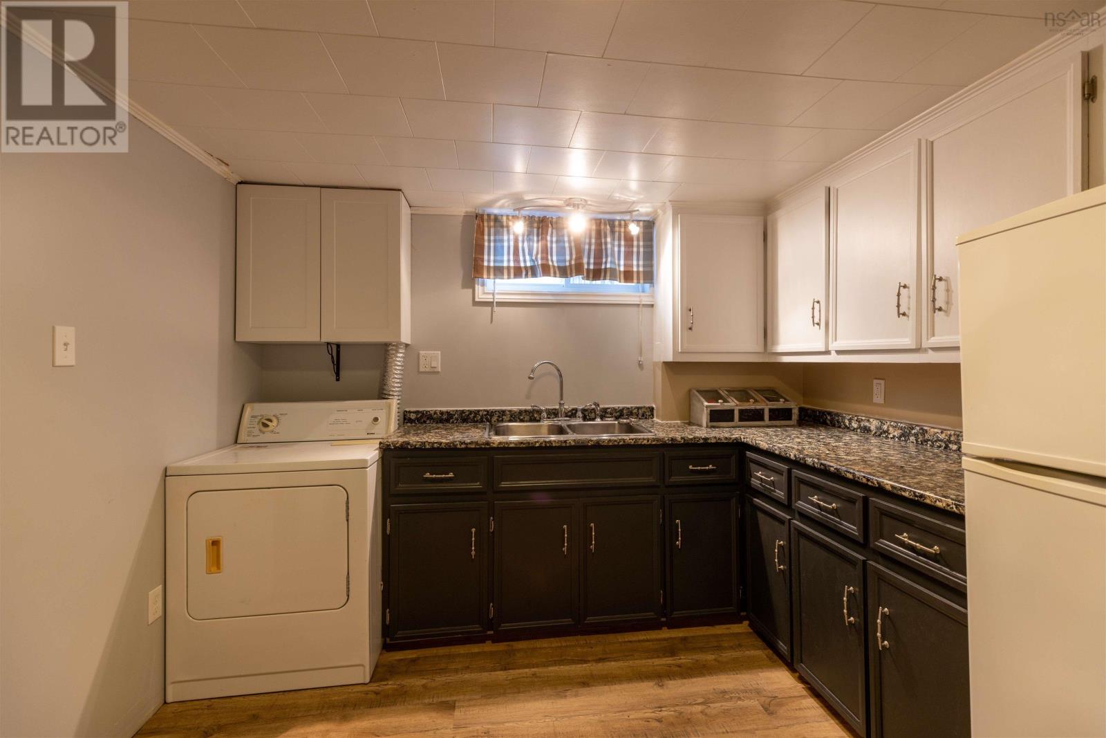 33 Gisborne Street, North Sydney, Nova Scotia  B2A 2E1 - Photo 31 - 202406405