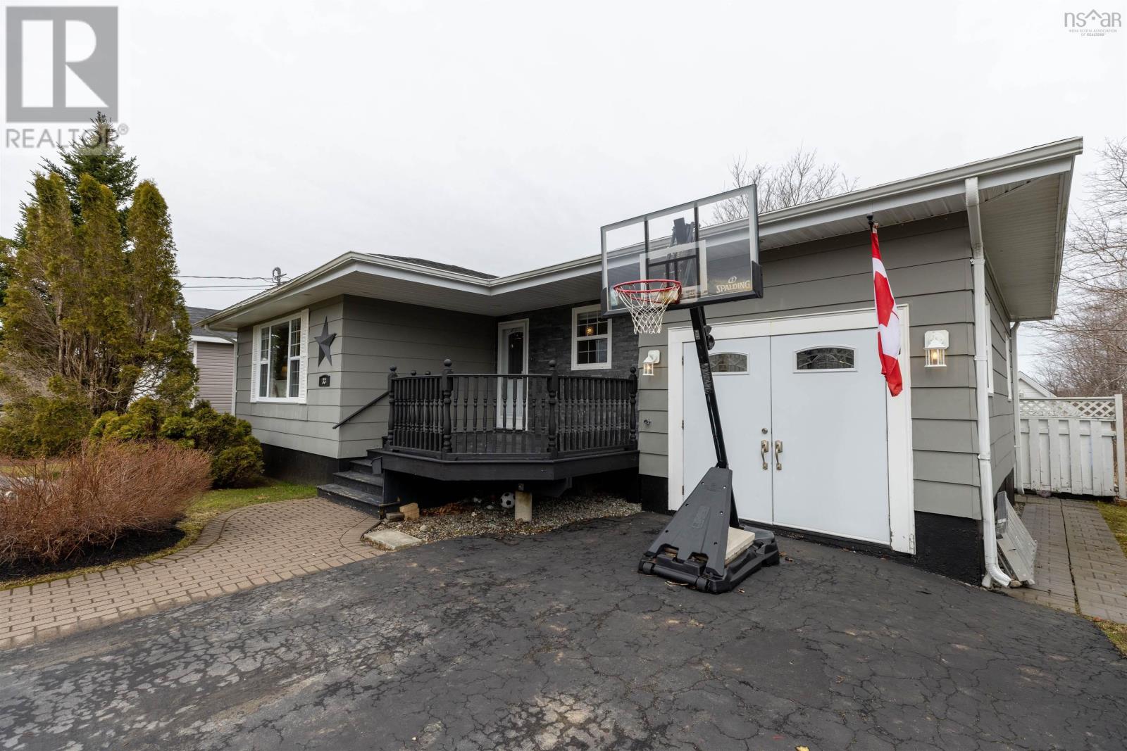 33 Gisborne Street, North Sydney, Nova Scotia  B2A 2E1 - Photo 40 - 202406405