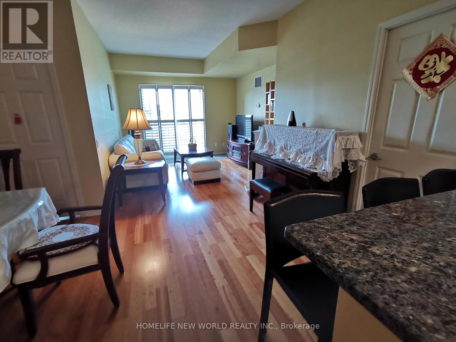 #515 -451 Rosewell Ave, Toronto, Ontario  M4R 2H8 - Photo 7 - C8211380