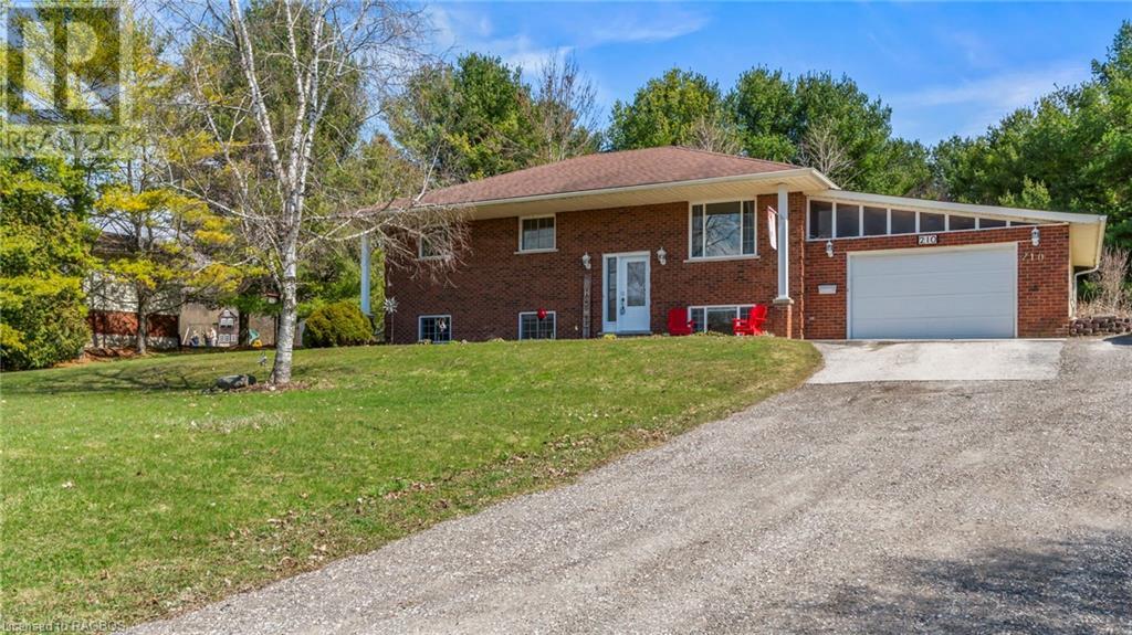 210 South Water Street, Mount Forest, Ontario  N0G 2L3 - Photo 3 - 40565110
