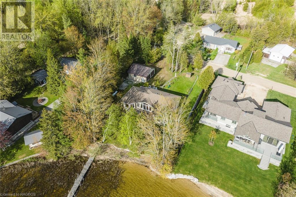 258 Mc Cullough Lake Dr, Chatsworth (Twp), Ontario  N0H 2V0 - Photo 2 - 40528748