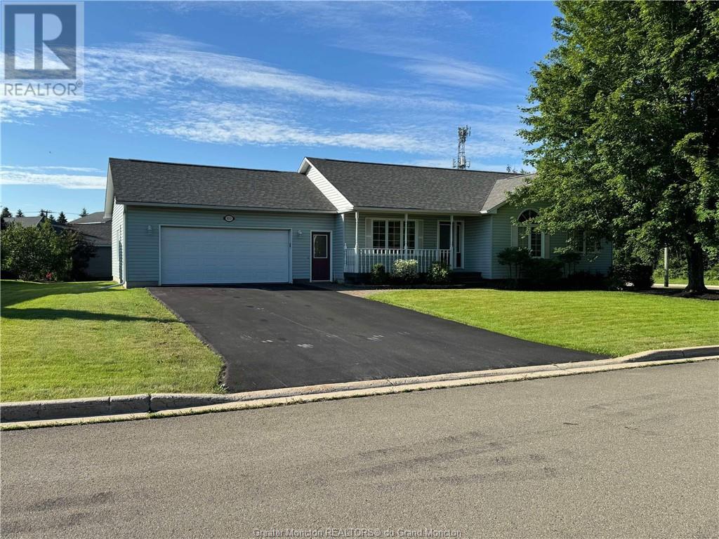 100 Hillary Cres, Moncton, New Brunswick  E1C 0A8 - Photo 1 - M158459