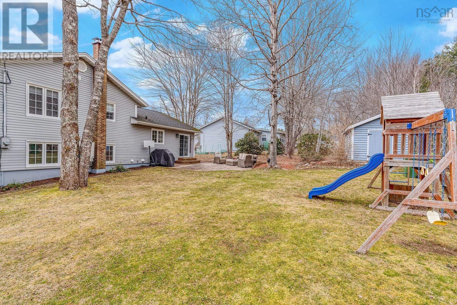 31 Mayfair Drive, Bridgewater, Nova Scotia  B4V 8W2 - Photo 4 - 202406434