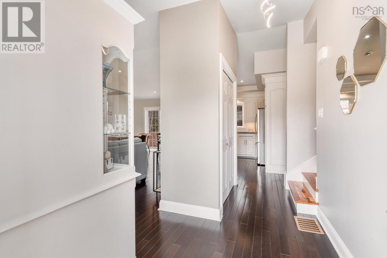 31 Mayfair Drive, Bridgewater, Nova Scotia  B4V 8W2 - Photo 5 - 202406434