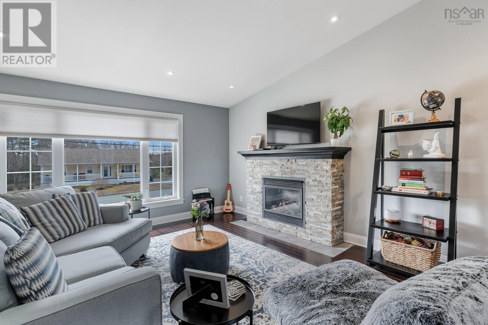 31 Mayfair Drive, Bridgewater, Nova Scotia  B4V 8W2 - Photo 6 - 202406434