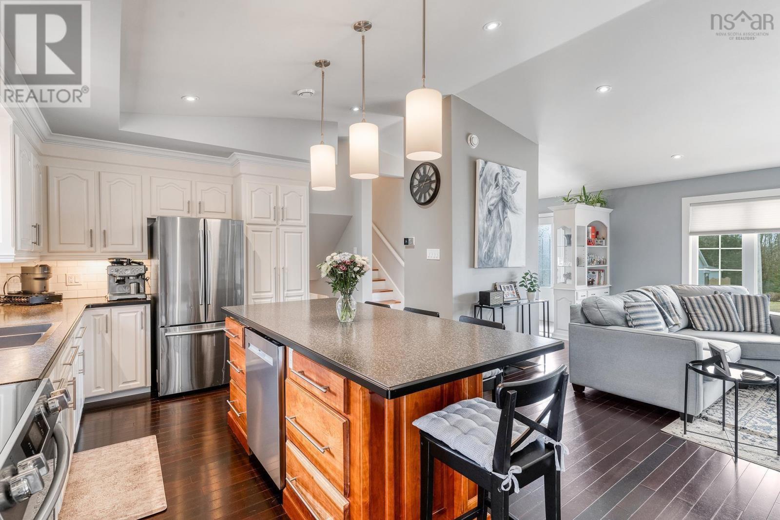 31 Mayfair Drive, Bridgewater, Nova Scotia  B4V 8W2 - Photo 9 - 202406434