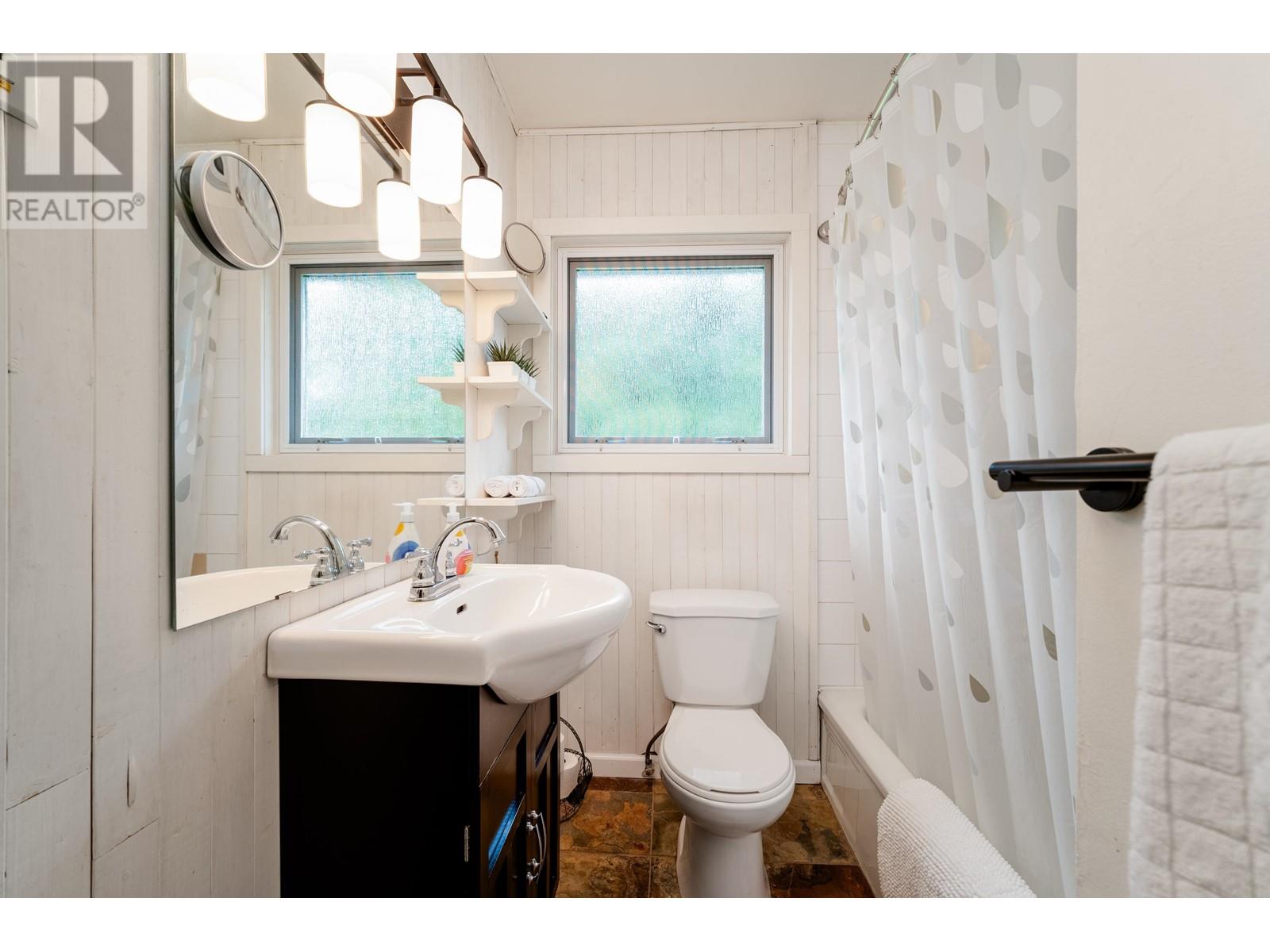 1325 Oakwood Crescent, North Vancouver, British Columbia  V7P 1L5 - Photo 10 - R2867385