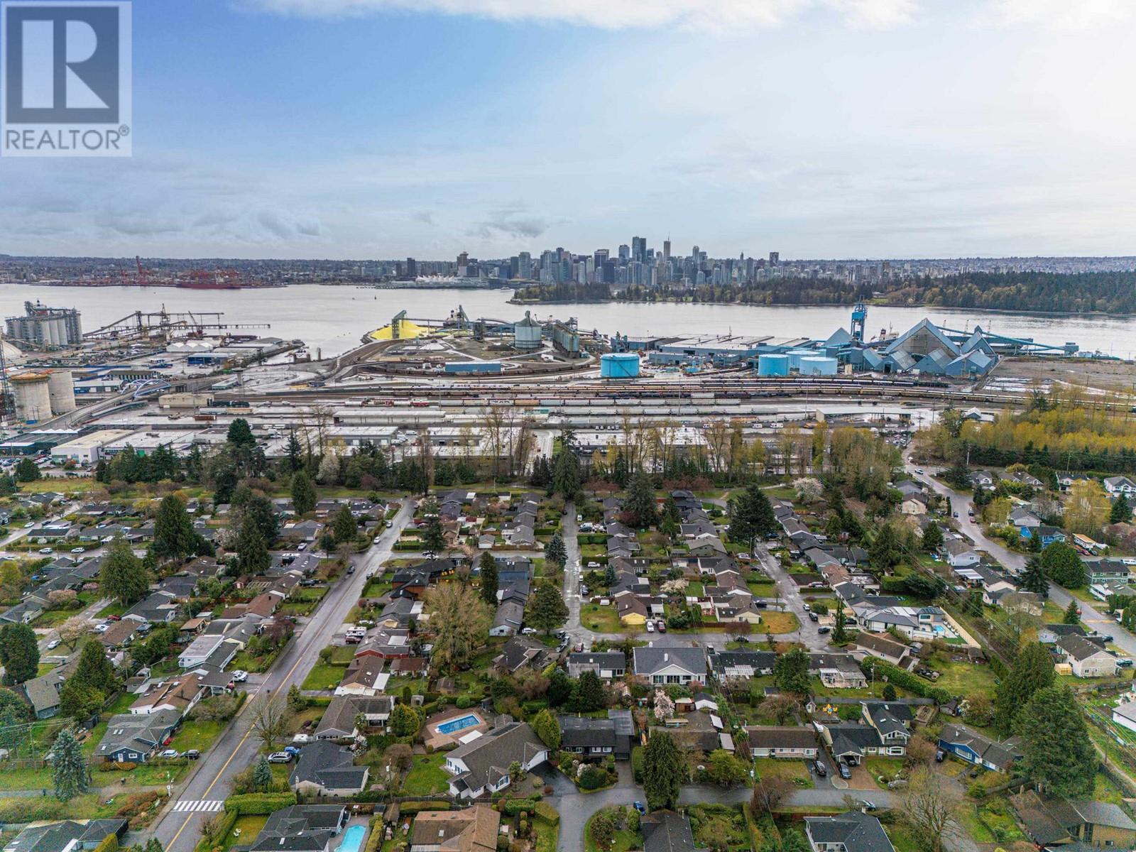 1325 Oakwood Crescent, North Vancouver, British Columbia  V7P 1L5 - Photo 13 - R2867385