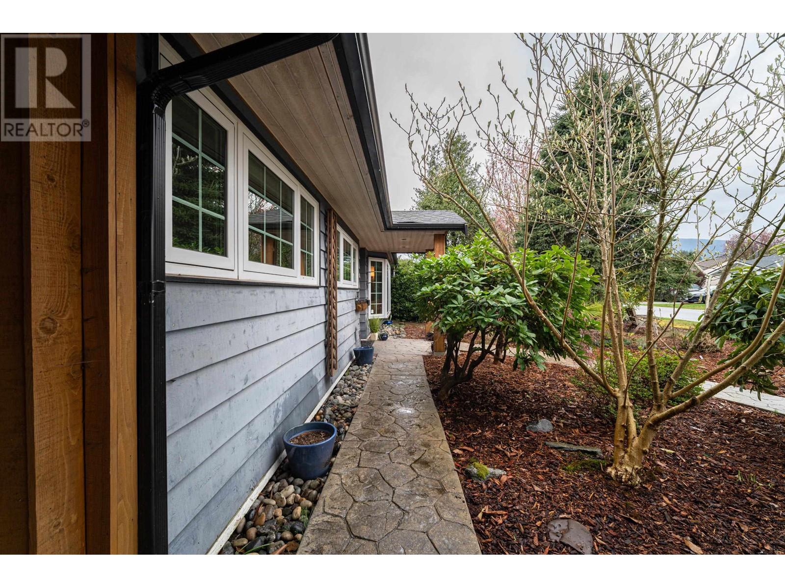 1325 Oakwood Crescent, North Vancouver, British Columbia  V7P 1L5 - Photo 21 - R2867385