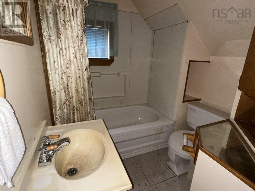 10 Caroline Street, Trenton, Nova Scotia  B0K 1X0 - Photo 19 - 202406437