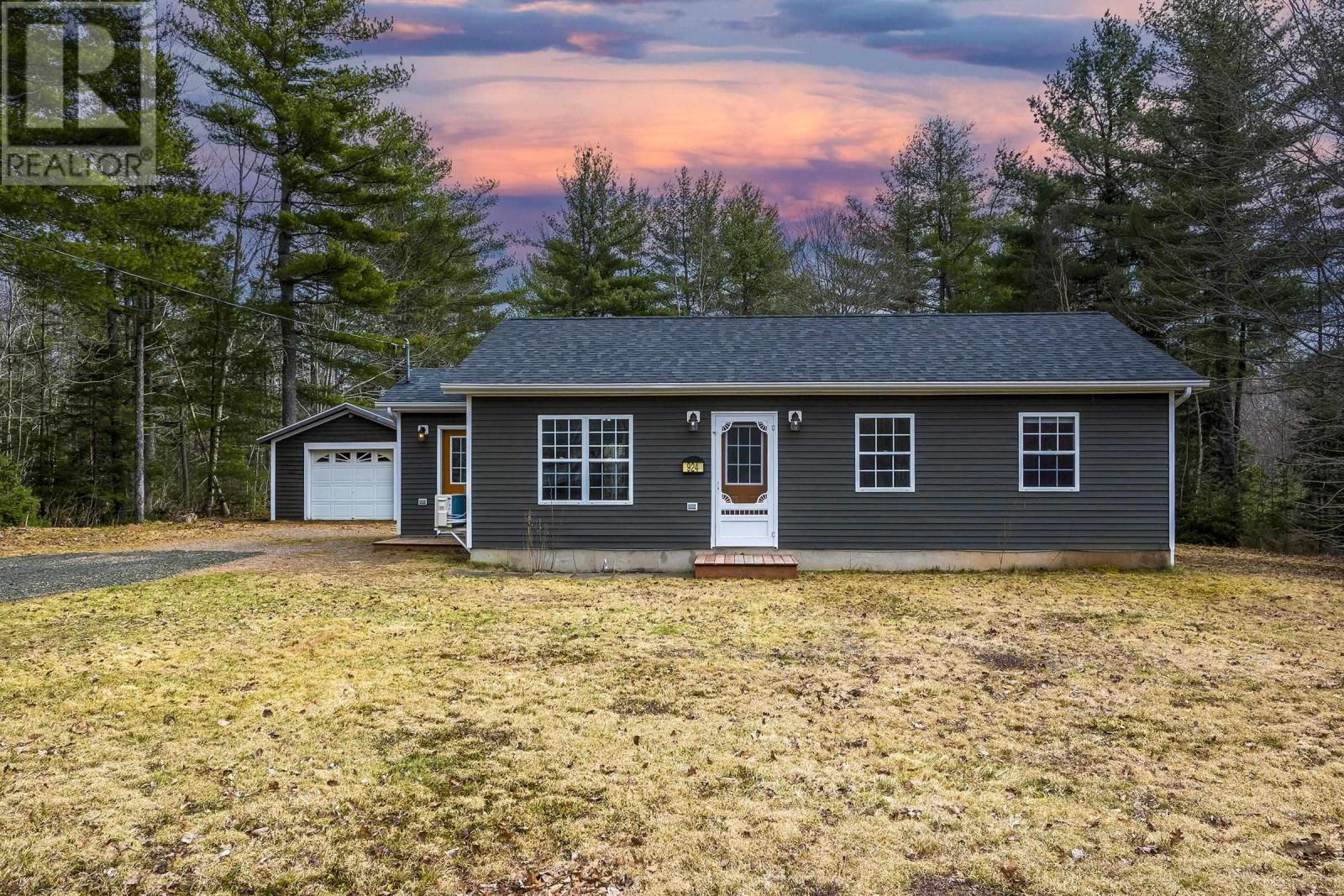 924 Bradley Street, Wilmot, Nova Scotia  B0P 1W0 - Photo 1 - 202406448