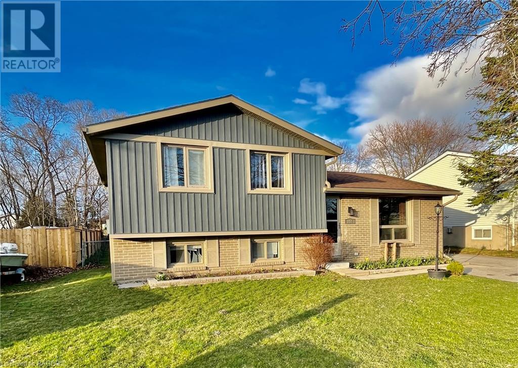 751 Palmateer Drive, Kincardine, Ontario N2Z 1R8 (26718990) Port Elgin Real Estate Listings