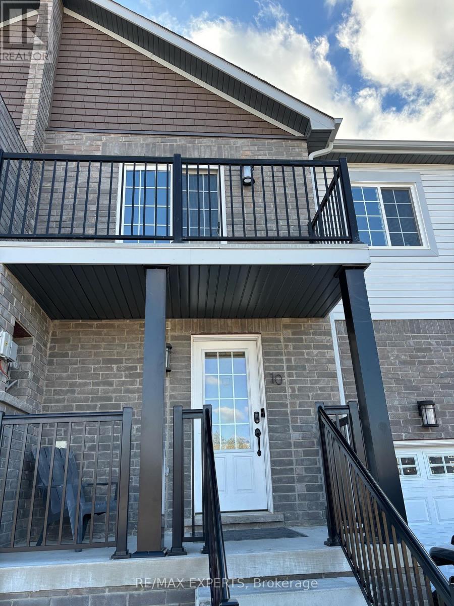 10 Brown Bear St, Barrie, Ontario  L9J 0H8 - Photo 1 - S8184958