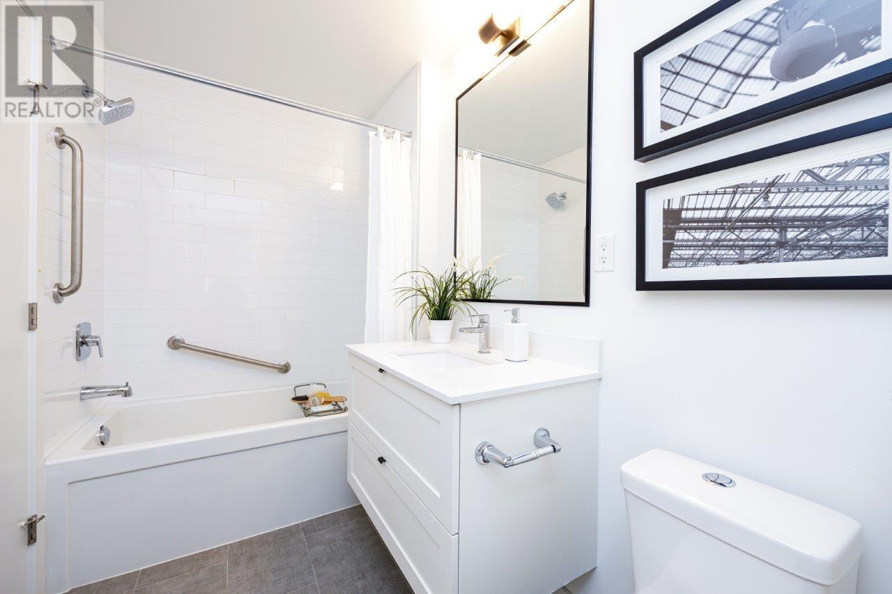 407 3205 Mountain Highway, North Vancouver, British Columbia  V7K 0A3 - Photo 16 - R2867414