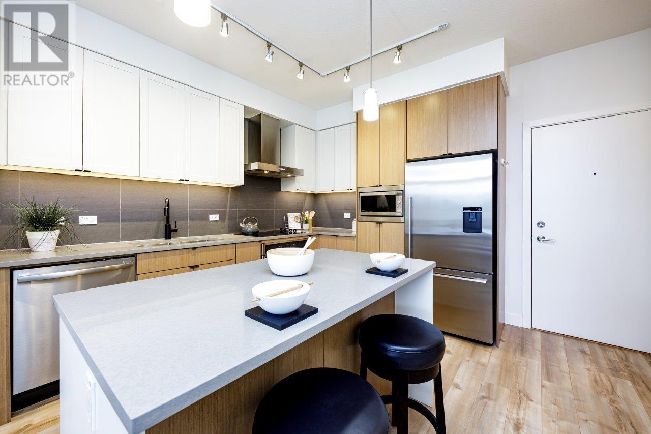 407 3205 Mountain Highway, North Vancouver, British Columbia  V7K 0A3 - Photo 2 - R2867414