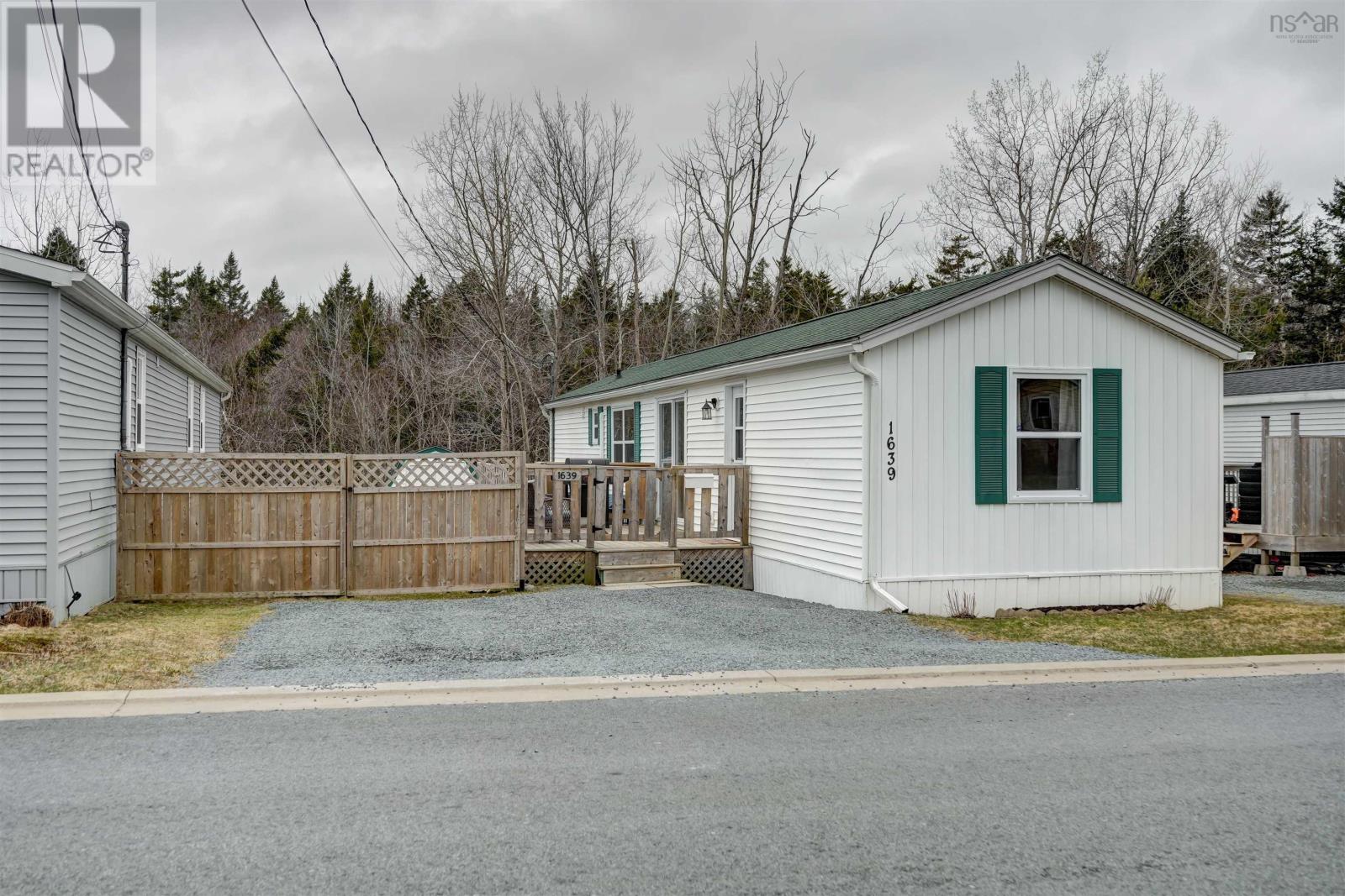 1639 Frankie Drive, Beaver Bank, Nova Scotia  B4E 2N2 - Photo 1 - 202406463