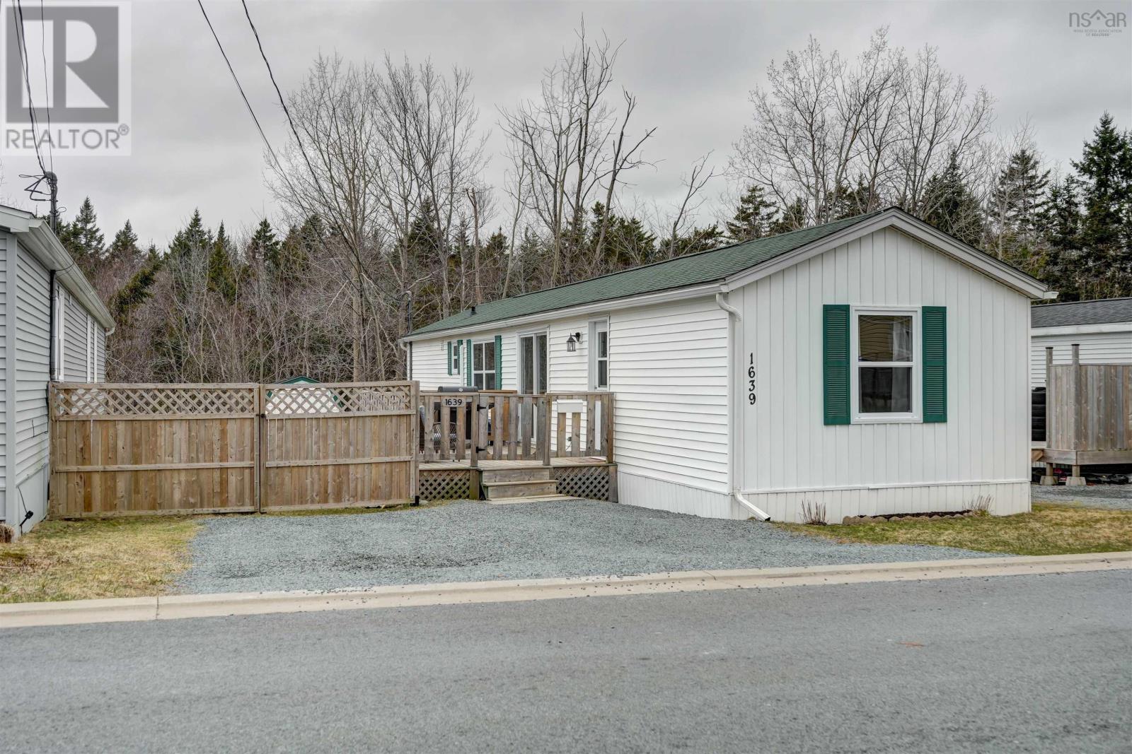 1639 Frankie Drive, Beaver Bank, Nova Scotia  B4E 2N2 - Photo 2 - 202406463