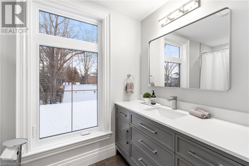 2409 Lakeshore Road, Burlington, Ontario  L7R 1B8 - Photo 27 - 40567187