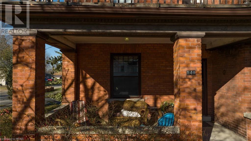 140 Nelson Street, Mitchell, Ontario  N0K 1N0 - Photo 2 - 40550104