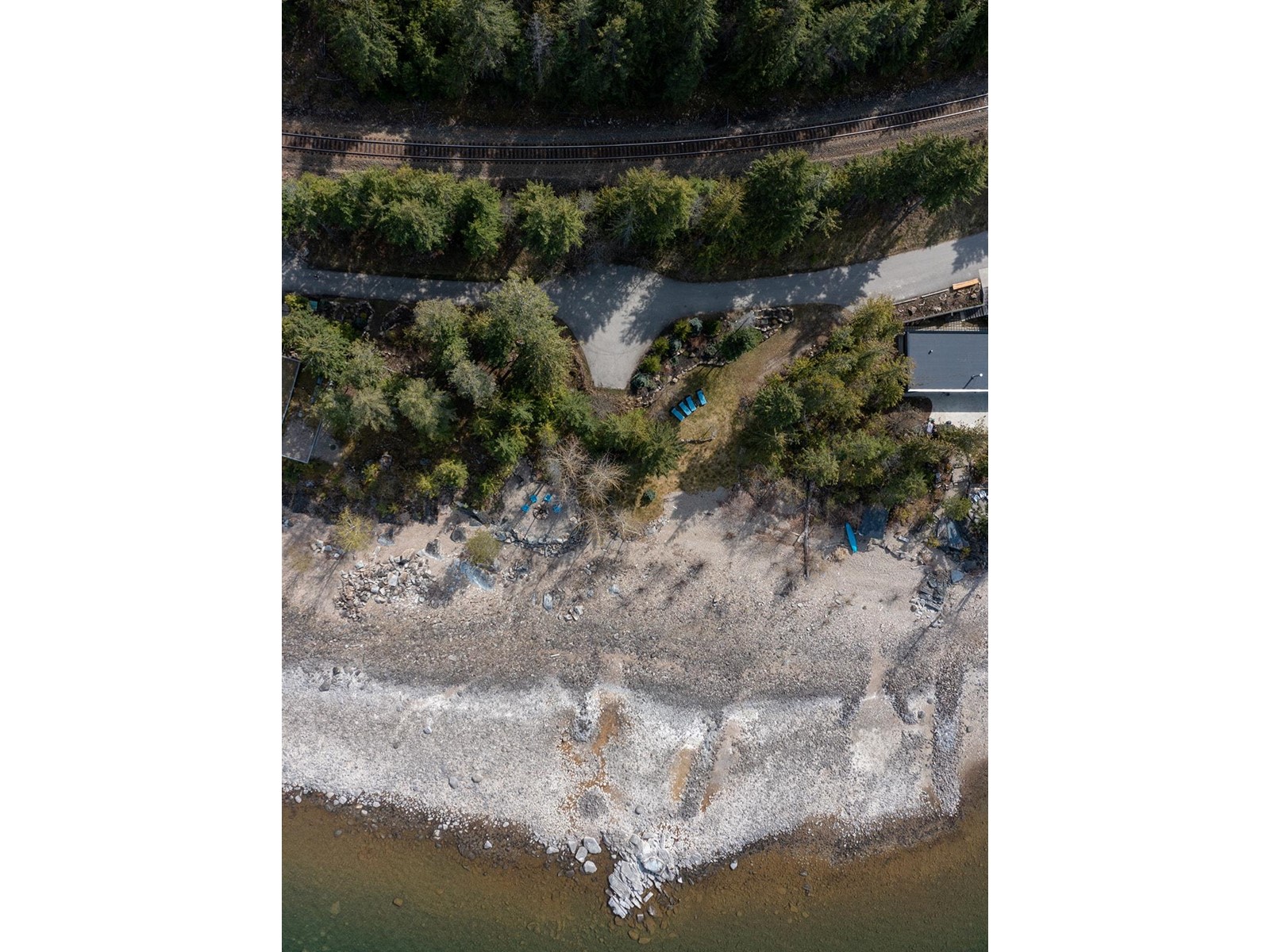 271 Kootenay Lake Road, Procter, British Columbia  V0G 1V0 - Photo 15 - 2475997