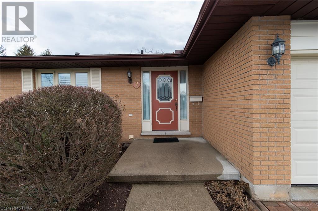 7 Hillside Court Court, St. Marys, Ontario  N4X 1C3 - Photo 2 - 40568063