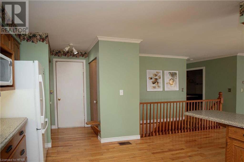 7 Hillside Court Court, St. Marys, Ontario  N4X 1C3 - Photo 5 - 40568063