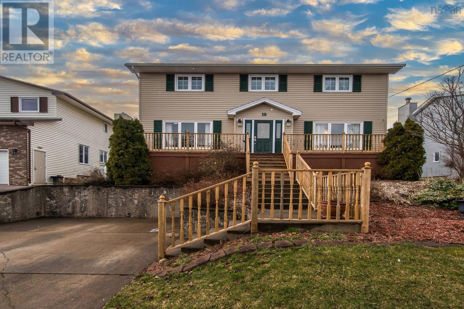 19 Diana Grace Avenue, Dartmouth, Nova Scotia  B3W 6A2 - Photo 1 - 202406468