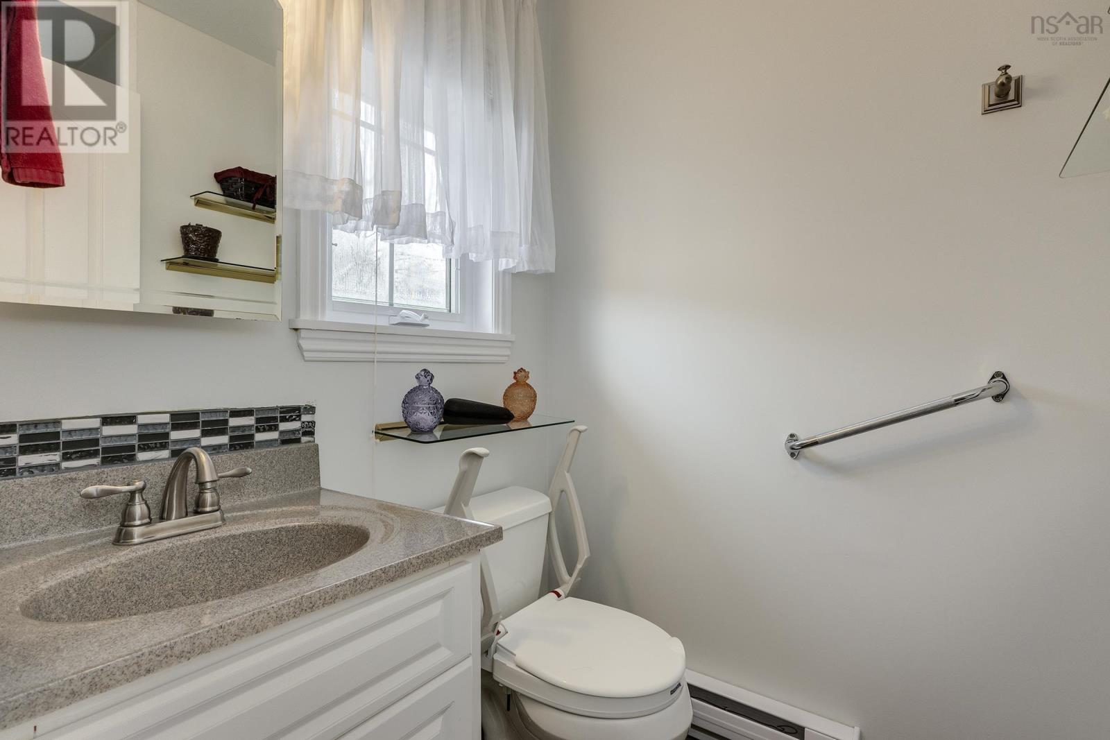 19 Diana Grace Avenue, Dartmouth, Nova Scotia  B3W 6A2 - Photo 21 - 202406468