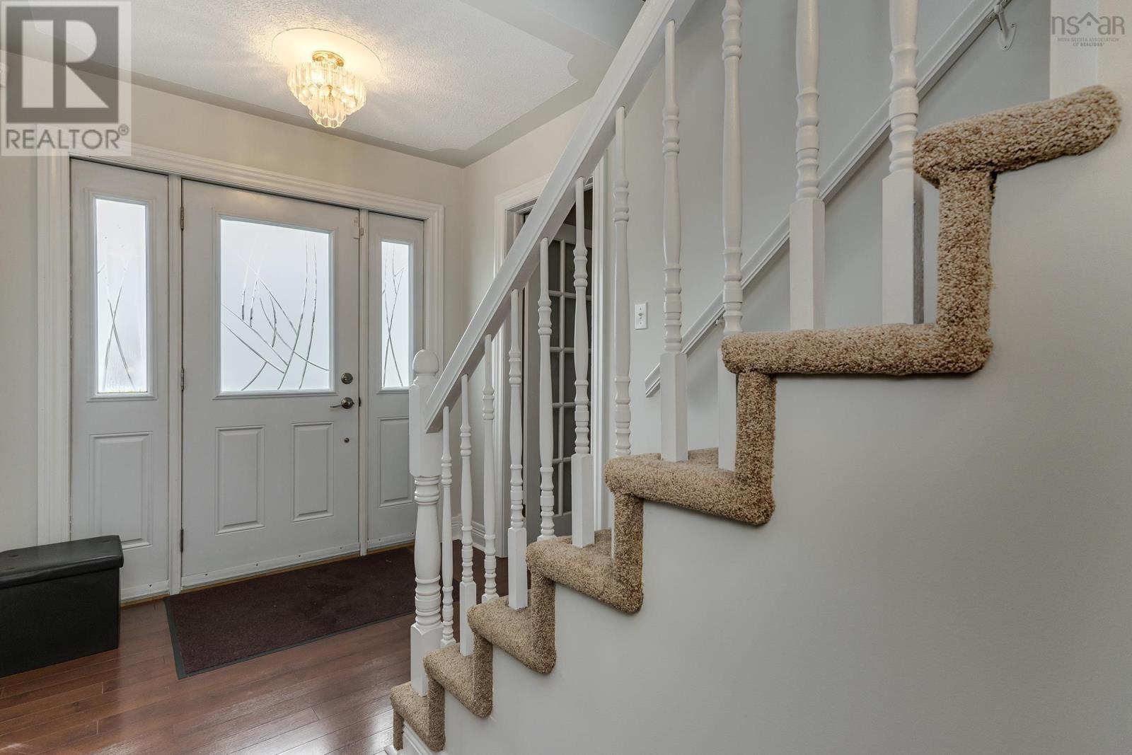19 Diana Grace Avenue, Dartmouth, Nova Scotia  B3W 6A2 - Photo 3 - 202406468