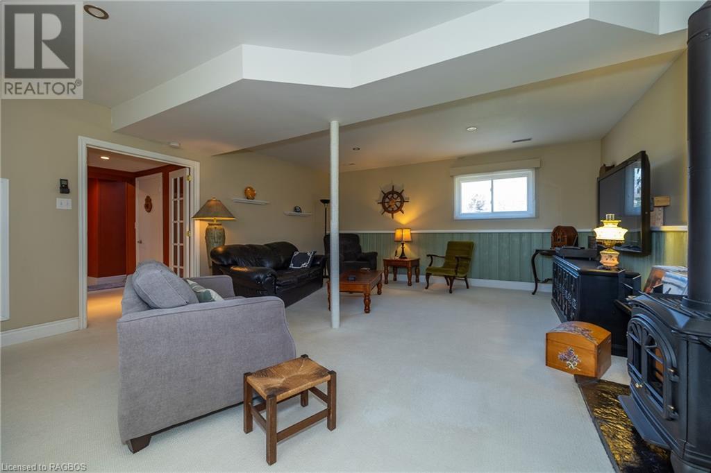 111 Centre Street, Georgian Bluffs, Ontario  N4K 0G2 - Photo 26 - 40567803