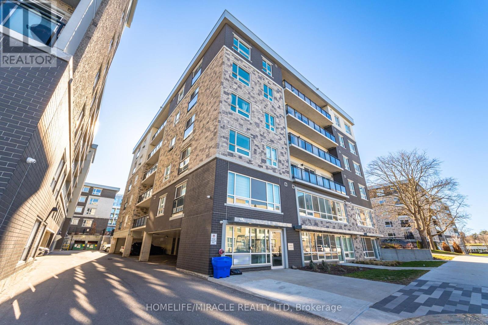 #A202 -275 LARCH ST, waterloo, Ontario