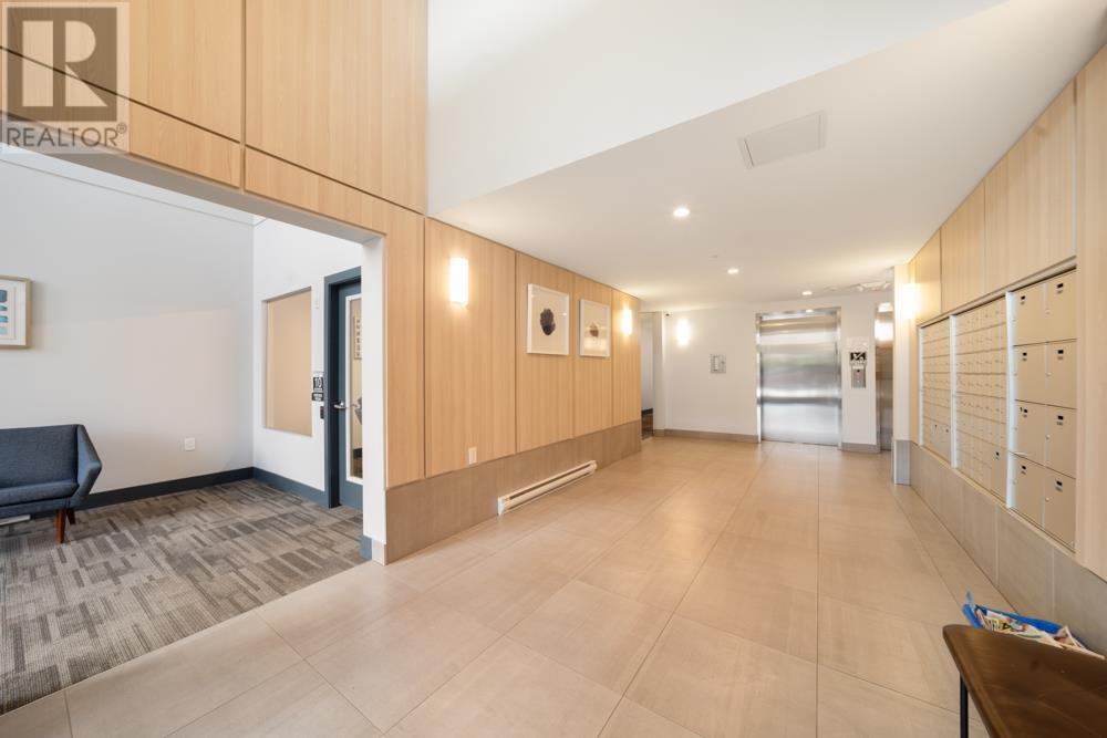 206 621 Regan Avenue, Coquitlam, British Columbia  V3J 0K1 - Photo 2 - R2867459