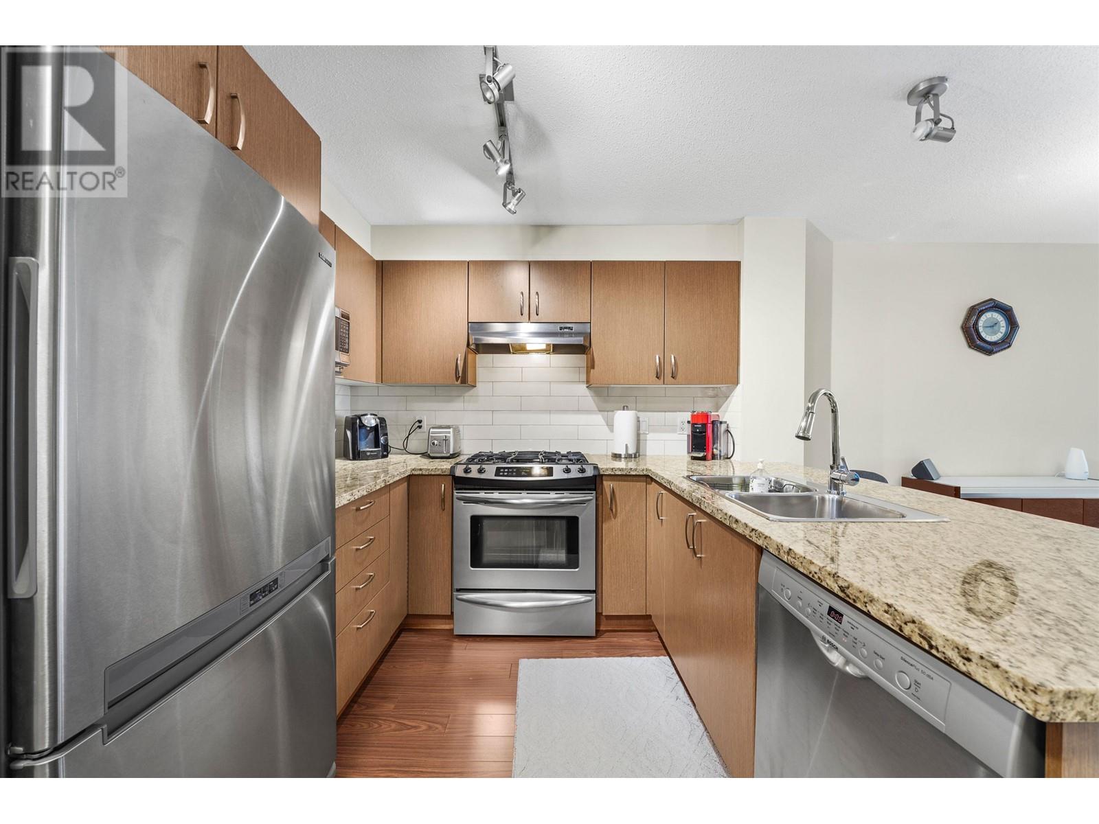 304 3097 Lincoln Avenue, Coquitlam, British Columbia  V3B 0E3 - Photo 12 - R2867478
