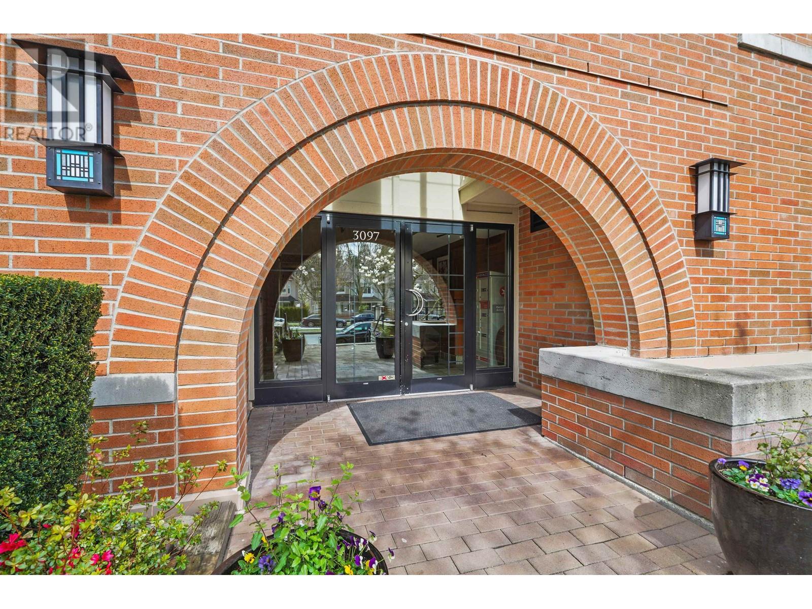 304 3097 Lincoln Avenue, Coquitlam, British Columbia  V3B 0E3 - Photo 2 - R2867478