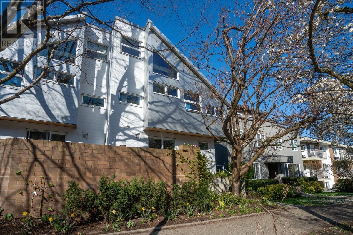 2345 York Avenue, Vancouver, British Columbia  V6K 1C8 - Photo 2 - R2867517