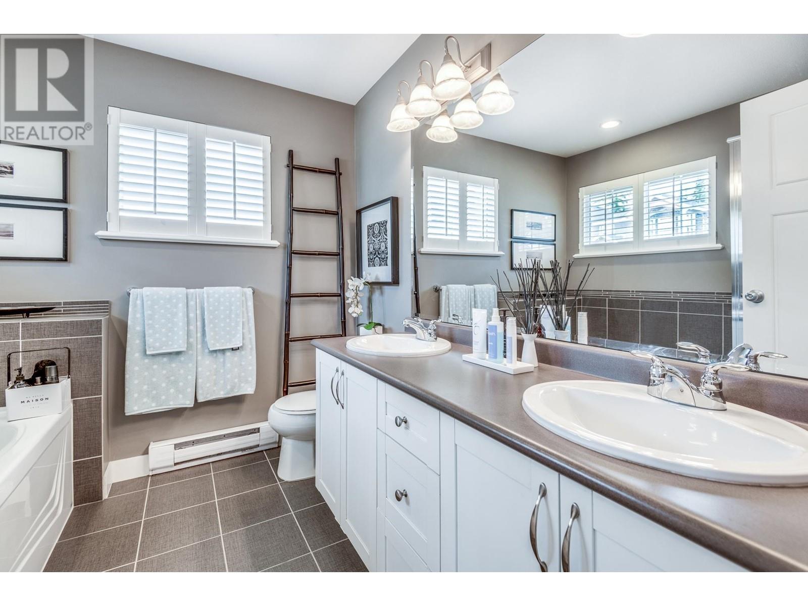 3392 Darwin Avenue, Coquitlam, British Columbia  V3B 0C9 - Photo 23 - R2867471