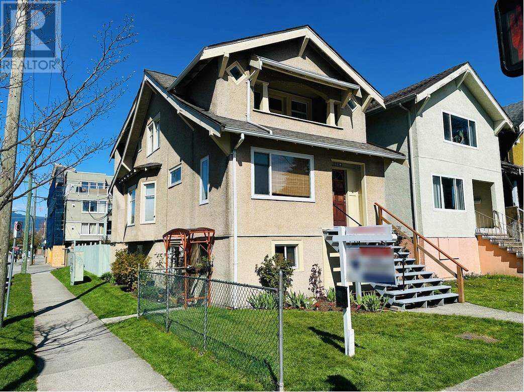3269 W 10th Avenue, Vancouver, British Columbia  V6K 2L3 - Photo 1 - R2867480