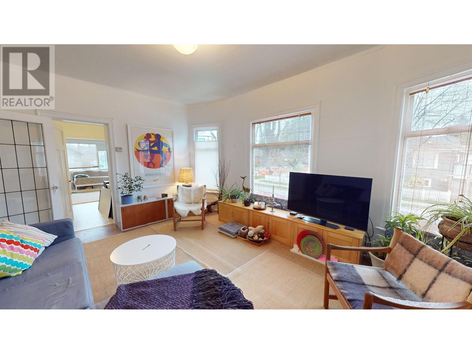 3269 W 10th Avenue, Vancouver, British Columbia  V6K 2L3 - Photo 5 - R2867480
