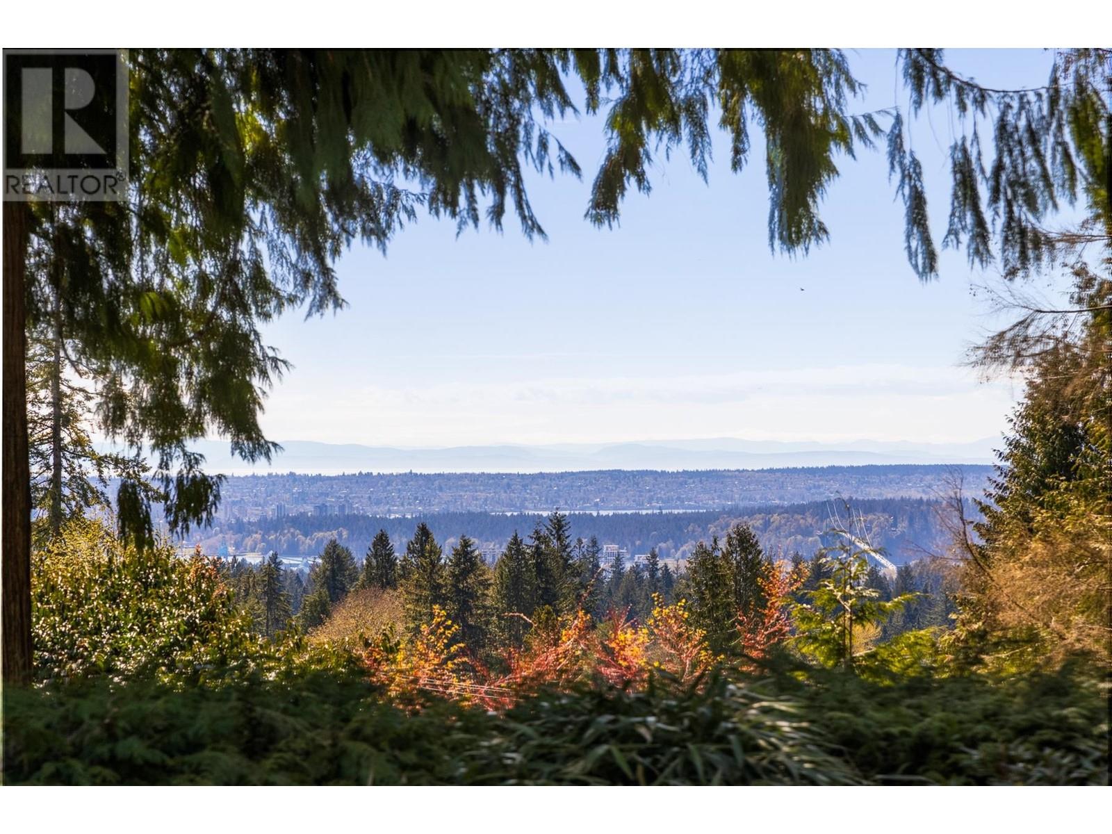 5005 Redonda Drive, North Vancouver, British Columbia  V7R 3K1 - Photo 13 - R2867490