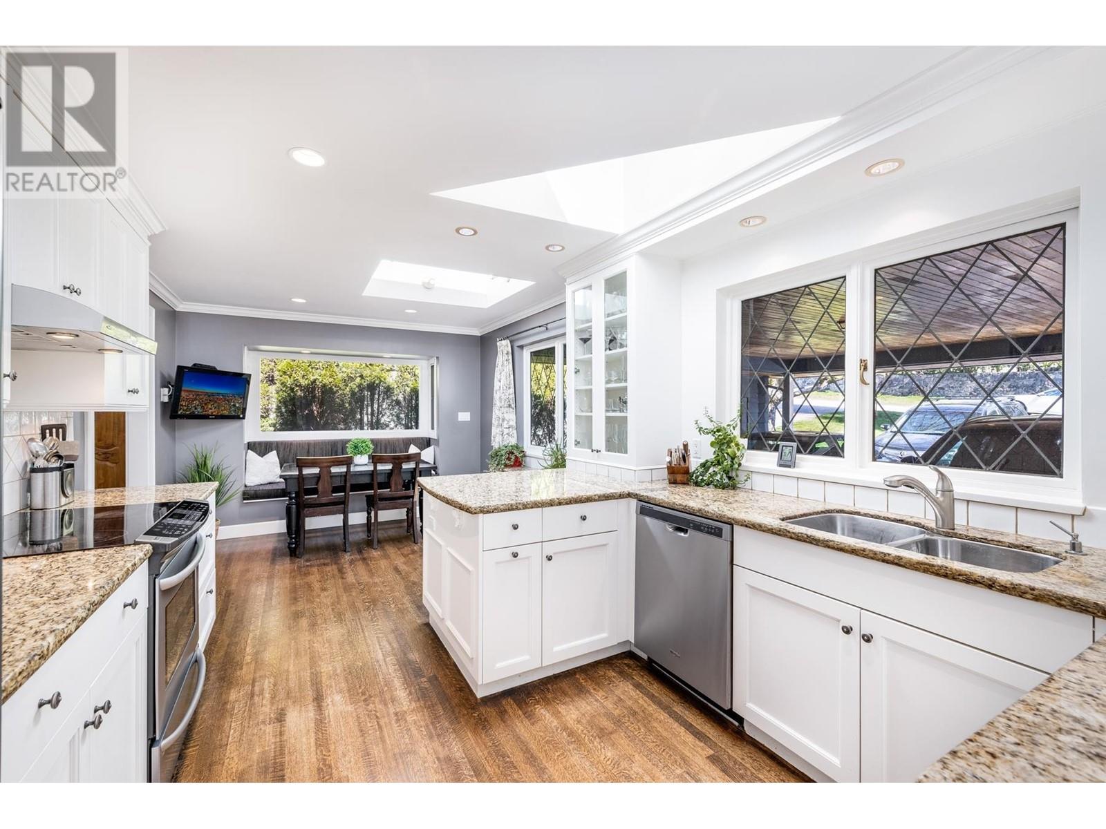 5005 Redonda Drive, North Vancouver, British Columbia  V7R 3K1 - Photo 17 - R2867490